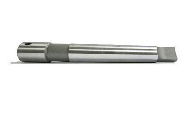 Annular cutter holders and extenstions for 4-3/8 inch diameter carbide tipped annular cutters